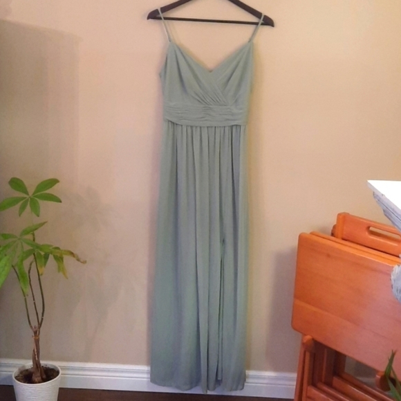 David's Bridal Spagetti Strap Ruched Waist Mesh Style# F19944 Dusty Sage… - Picture 5 of 16